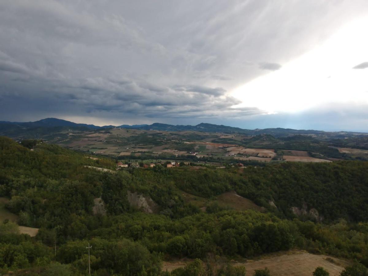 Oasi Di Mastarone - Il Vino E Le Rose Villa Momperone Exteriör bild